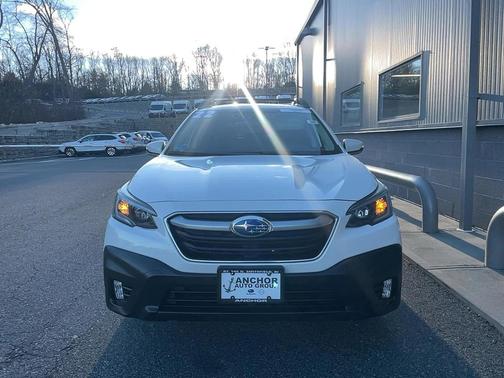 2022 Subaru Outback Premium
