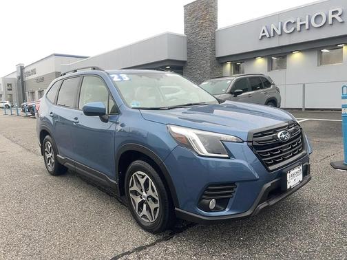 2023 Subaru Forester Premium