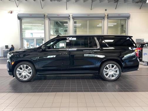 2024 Chevrolet Suburban 4WD High Country