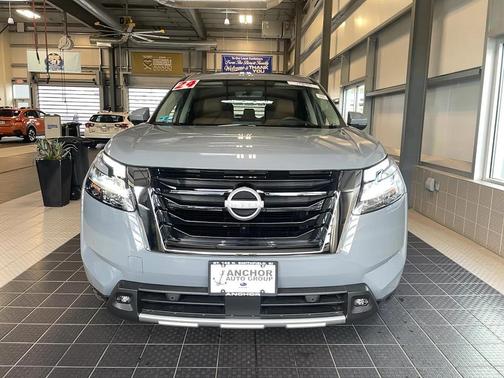 2024 Nissan Pathfinder Platinum 4WD