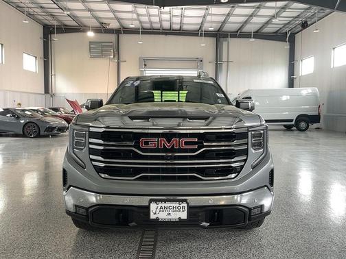 Sterling Metallic 2024 GMC Sierra 1500 SLT