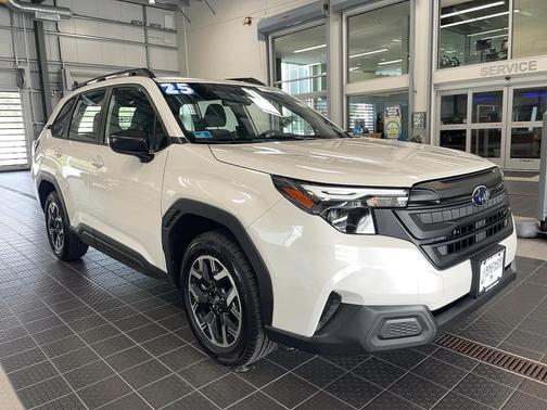 2025 Subaru Forester Base