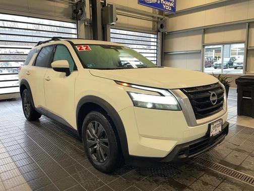 2022 Nissan Pathfinder SV 4WD
