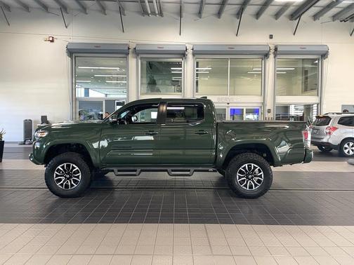 2021 Toyota Tacoma TRD Sport