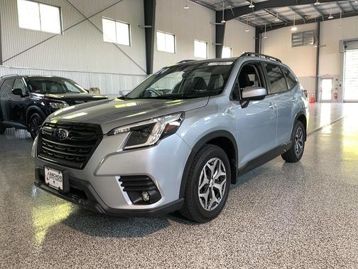 Ice Silver Metallic 2024 Subaru Forester Premium