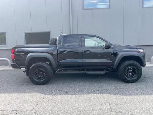 Black 2024 Chevrolet Colorado ZR2