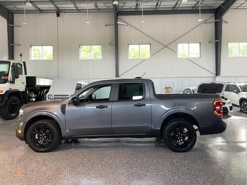 Carbonized Gray Metallic 2025 Ford Maverick XLT