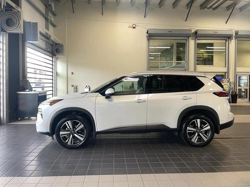 2024 Nissan Rogue SL