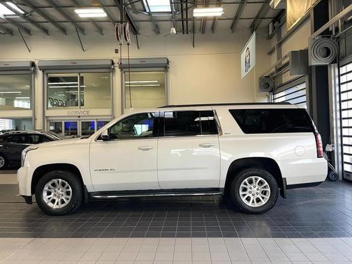2017 GMC Yukon XL SLT