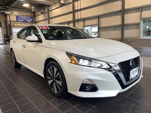2020 Nissan Altima 2.5 SV