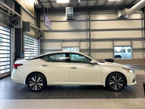 2020 Nissan Altima 2.5 SV