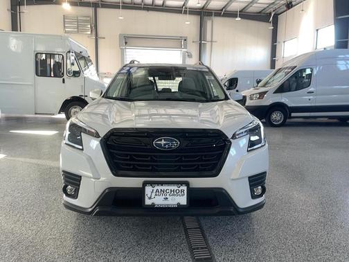 Crystal White Pearl 2024 Subaru Forester Premium