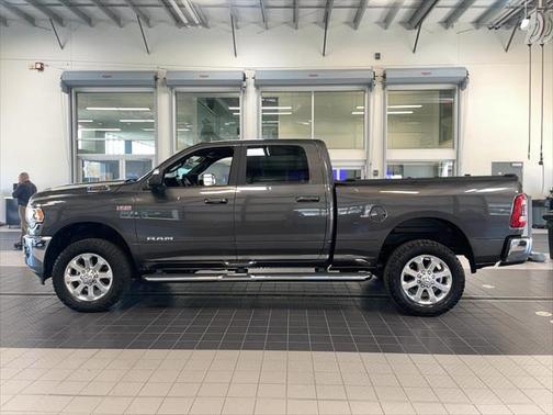 2021 RAM 2500 Big Horn Crew Cab 4x4 6'4' Box