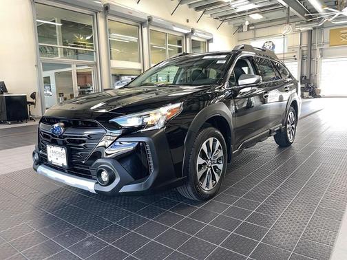 Crystal Black Silica 2023 Subaru Outback Touring XT