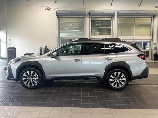 2025 Subaru Outback Touring XT