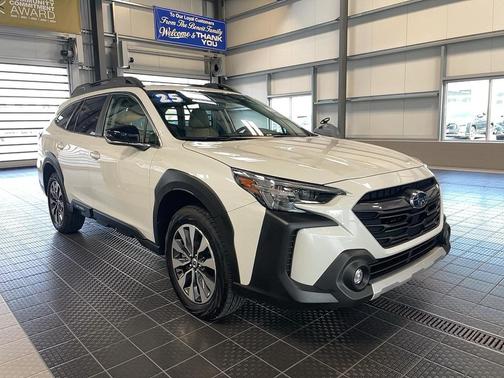 Crystal White Pearl 2025 Subaru Outback Limited