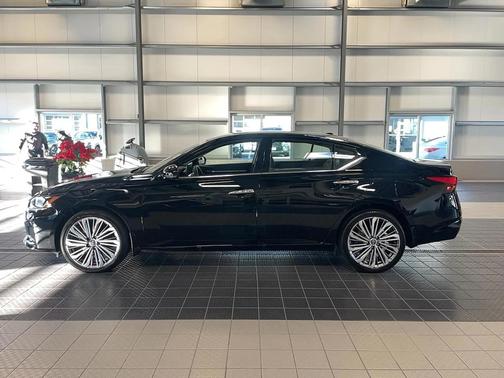 2025 Nissan Altima 2.5 SL