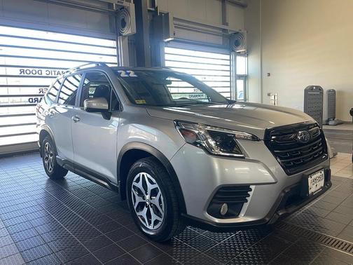 2022 Subaru Forester Premium
