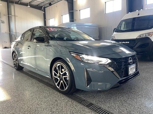 2025 Nissan Sentra SR