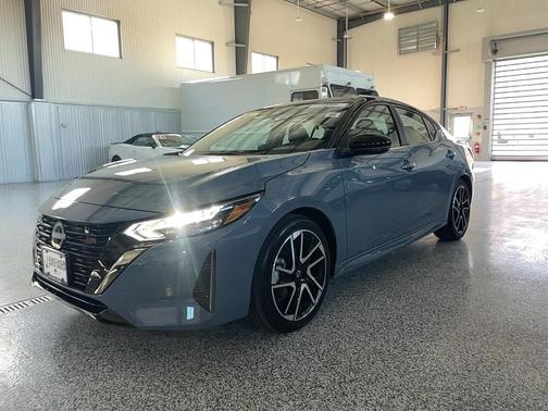 2025 Nissan Sentra SR