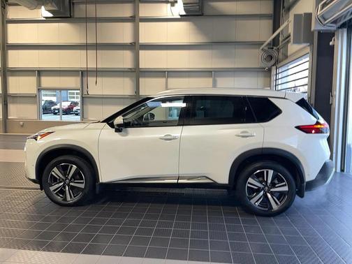 2022 Nissan Rogue Platinum