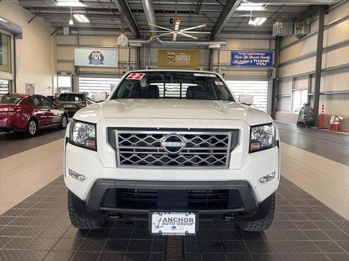 2022 Nissan Frontier SV