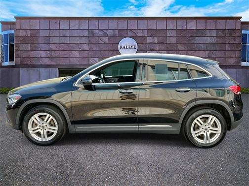 2022 Mercedes-Benz GLA 250 Base 4MATIC