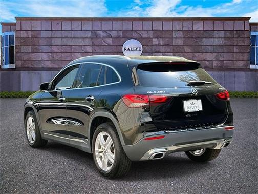 2022 Mercedes-Benz GLA 250 Base 4MATIC