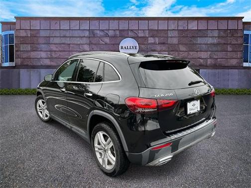 2022 Mercedes-Benz GLA 250 Base 4MATIC