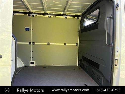 2025 Mercedes-Benz Sprinter 2500 Standard Roof