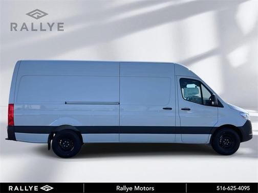 2025 Mercedes-Benz Sprinter 2500 High Roof