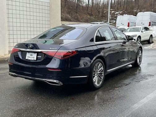 Blue 2022 Mercedes-Benz S-Class S 580 4MATIC