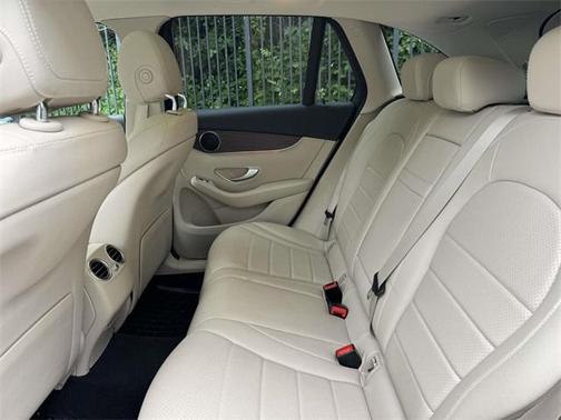 2022 Mercedes-Benz GLC 300 Base 4MATIC
