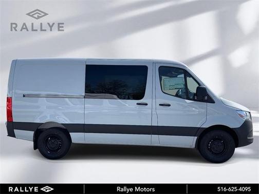 2025 Mercedes-Benz Sprinter 2500 144 WB Standard Roof Crew