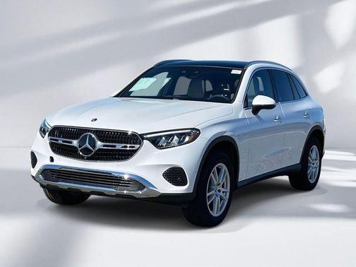 Moonlight White 2026 Mercedes-Benz GLC 300 Base 4MATIC