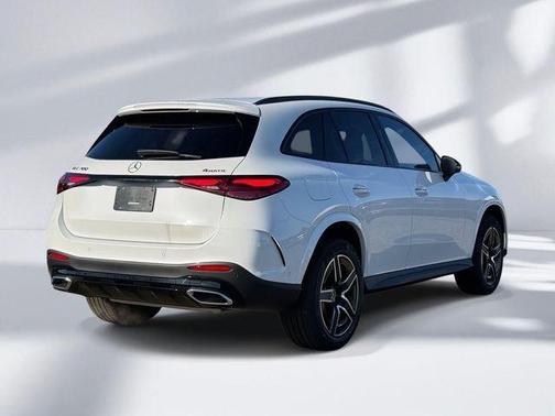 Moonlight White 2026 Mercedes-Benz GLC 300 Base 4MATIC