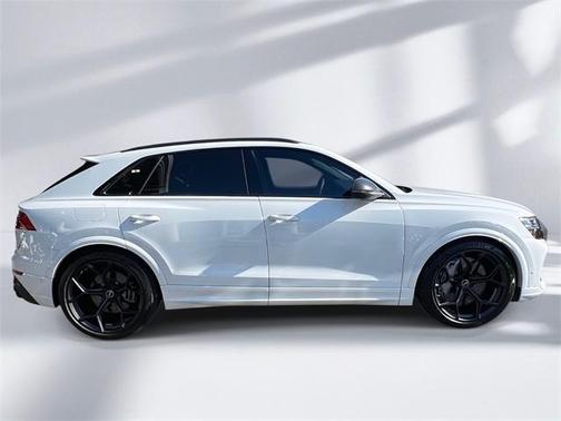 2025 Audi RS Q8 4.0T quattro