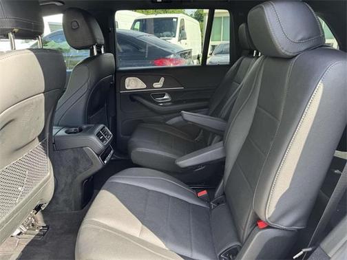 2023 Mercedes-Benz GLS 450 4MATIC