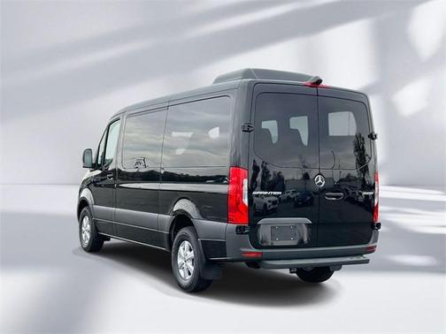 2026 Mercedes-Benz Sprinter 2500 144 WB Standard Roof Passenger