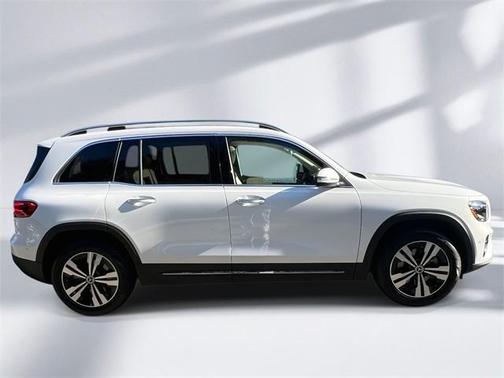 2026 Mercedes-Benz GLB 250 Base 4MATIC