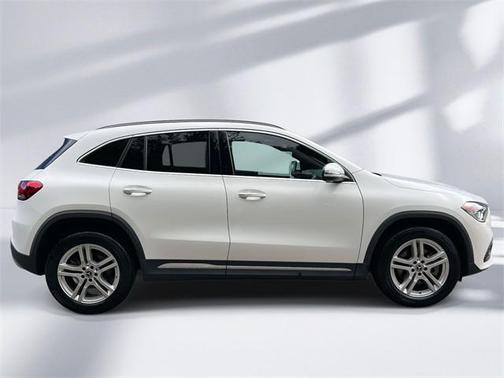 2022 Mercedes-Benz GLA 250 Base 4MATIC