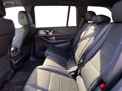 2023 Mercedes-Benz GLS 450 4MATIC