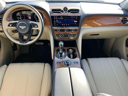 2024 Bentley Bentayga V8