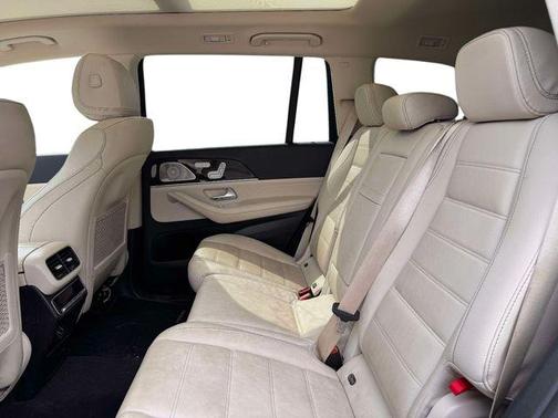 Cirrus Silver Metallic 2023 Mercedes-Benz GLS 580 Base 4MATIC