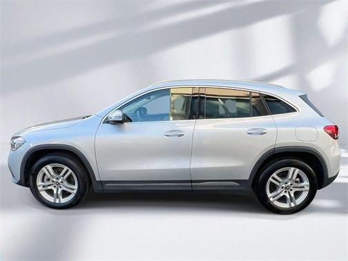 2022 Mercedes-Benz GLA 250 Base 4MATIC