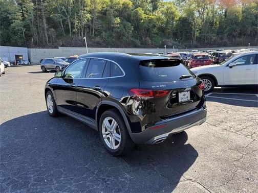 2023 Mercedes-Benz GLA 250 Base 4MATIC
