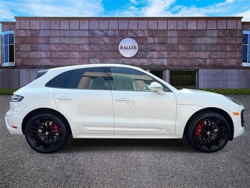2022 Porsche Macan GTS