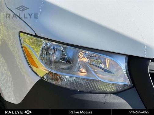 2025 Mercedes-Benz Sprinter 3500 144 WB Standard Roof Cargo