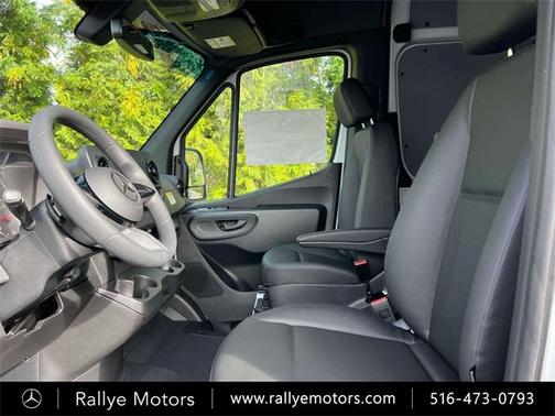 2025 Mercedes-Benz Sprinter 2500 High Roof