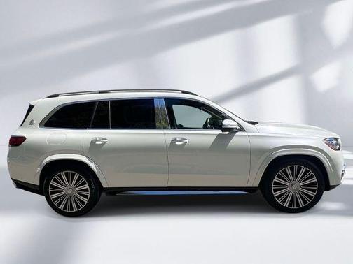 White 2023 Mercedes-Benz Maybach GLS 600 4MATIC